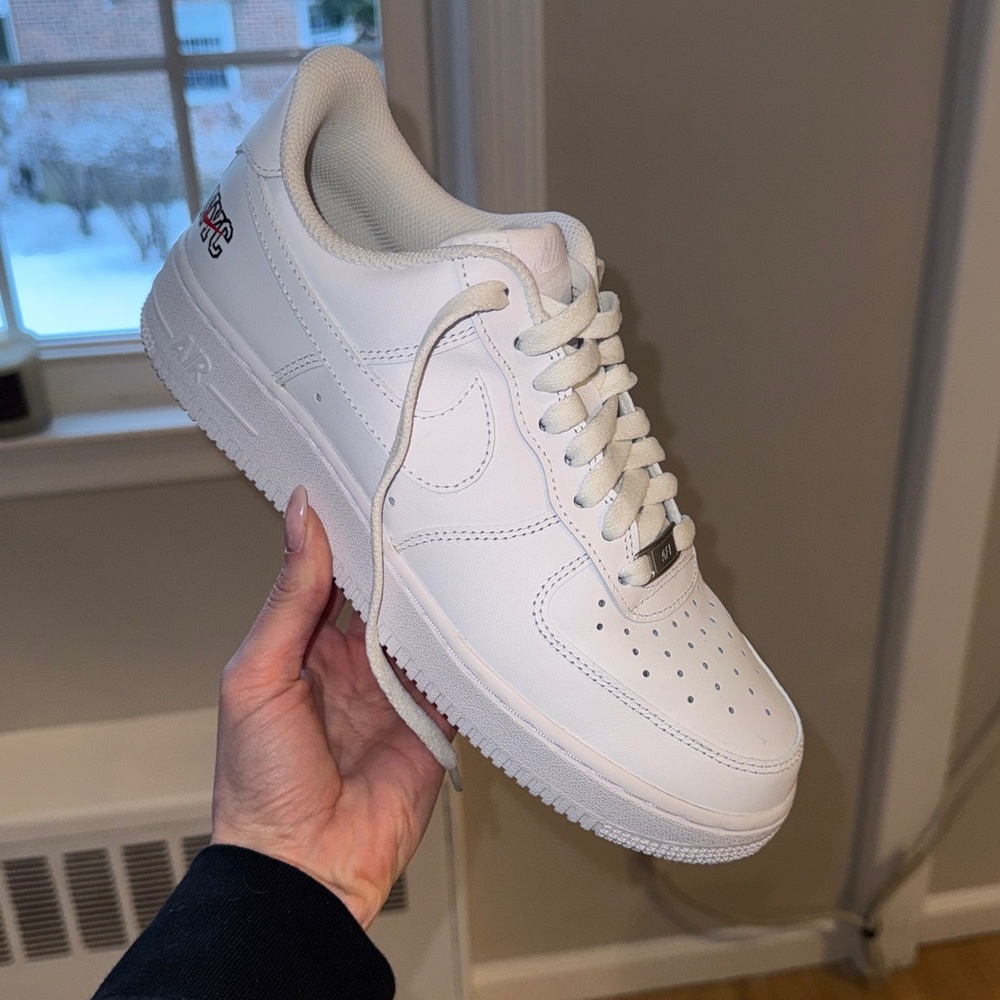 Nike White Air Force 1 NYC Sneakers Men’s sz 8 - Picture 2 of 7